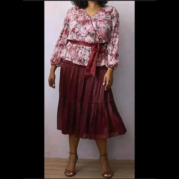 NWT Women's LC Lauren Conrad Puff Sleeve Sequin Wrap Top Size 2X - Picture 4 of 16